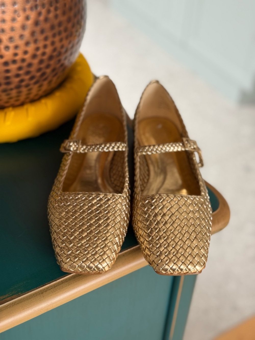 Vince Camuto Metallic Gold Woven Mary Jane Flats - new without box (6.5/37) - Picture 3 of 11